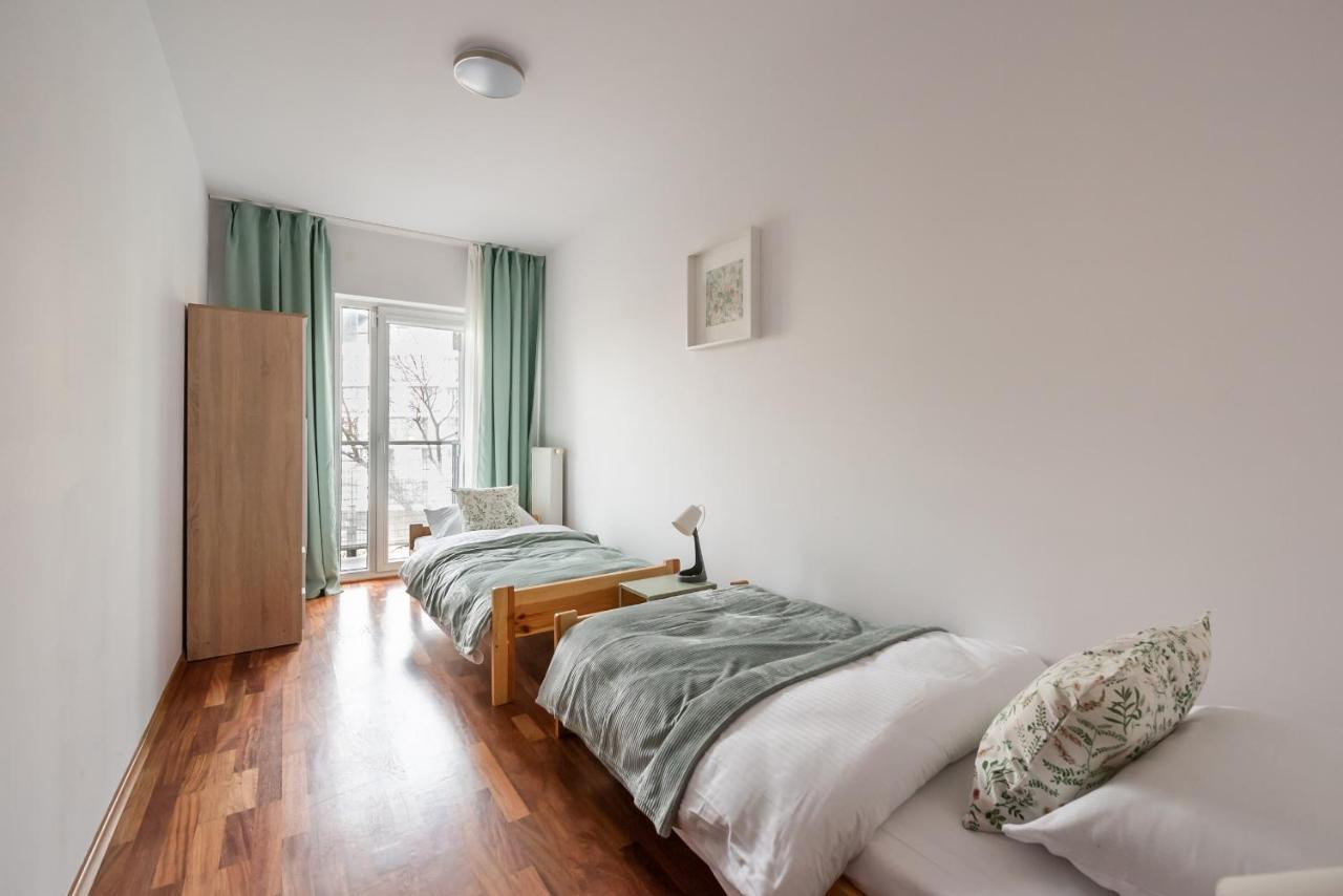 Wola Sunshine Apartment Free Parking Varsó Kültér fotó
